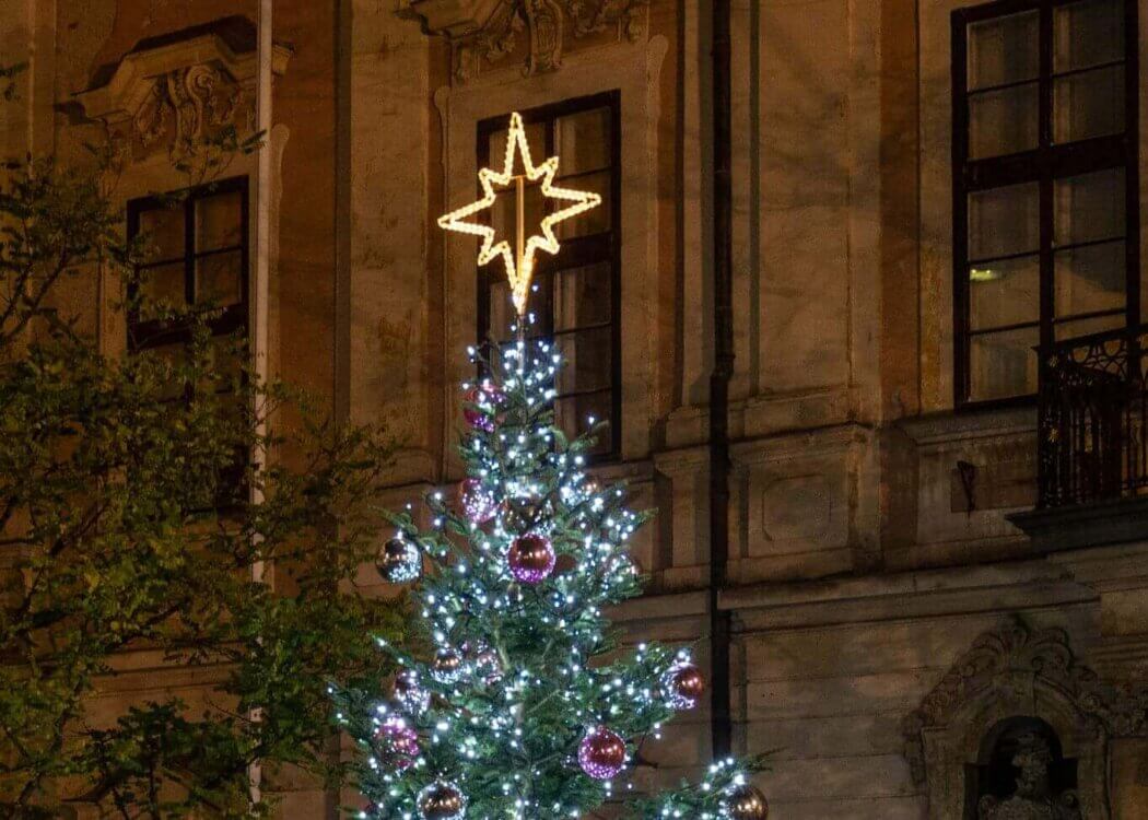 Christmas tree lighting ceremony at the statue of Jobst