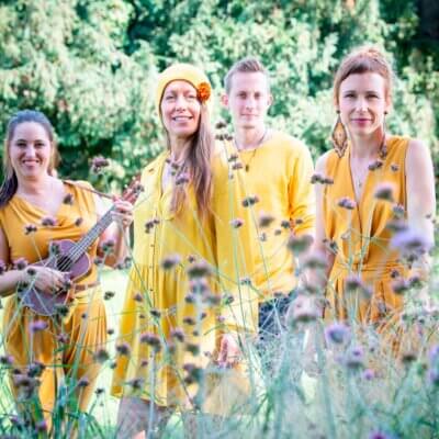 Yellow Sisters Zvěřinec