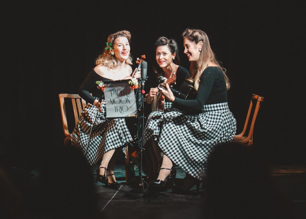 Paper Moon trio