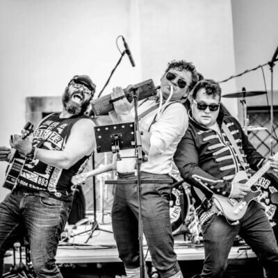 UKULELE TROUBLEMAKERS