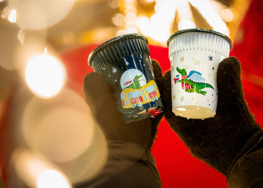 Lidé rekordně pomáhají ve sbírce Daruj kelímek